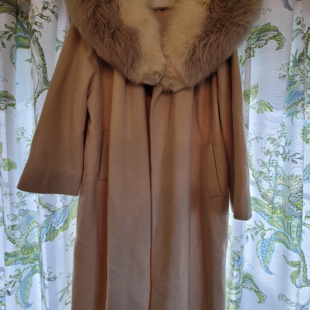 Vintage coat with Mink fur collar